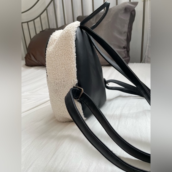 mandees mini backpack - Picture 2 of 4